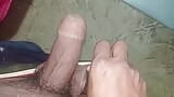 Chico indio masturbándose snapshot 5