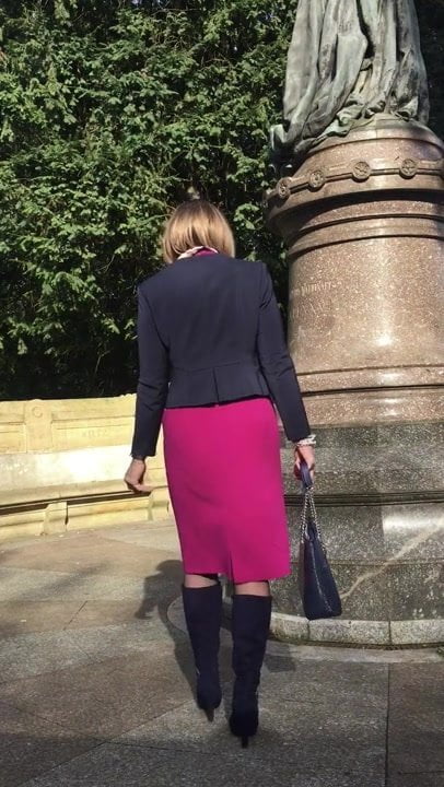 Ruha: karen millen, dzseki: 8. fázis