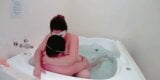 Sex cu o matură sexy latino într-un jacuzzi snapshot 19