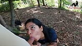 chica me ayuda a orinar en el bosque y me termino follándola snapshot 8