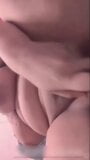 Milf egipcia muestra grandes tetas y se masturba snapshot 2