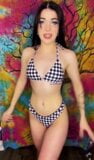 Baisons le corps du bikini d'Indigo Kristine avec notre sperme snapshot 9