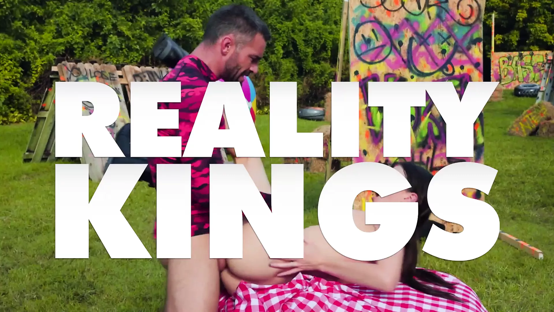 Rund und braun - Mary Jean - Geburtstagsgeschenk - Reality Kings