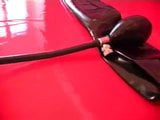 Latex-Puppe, Catsuit-Masturbation snapshot 1