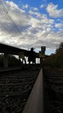 चमकती और मैस्टर्बेटिंग पर ट्रेन की पटरी snapshot 6
