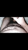 Masturbandome y corriendome con mi pene apestoso cubierto de smegma snapshot 3