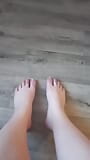 Very beautiful feet and toes snapshot 13