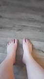 Piedi e dita molto belli snapshot 13