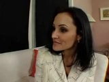 Lisa Ann приветствует Sean с капюшоном. snapshot 3