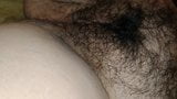 素晴らしい毛深いマンコを舐める毛深い熟女のマンコ snapshot 1