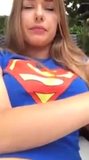 Trisha Annabelle fumează în ținută de Superman afară snapshot 14