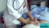Geile Krankenschwester hiflt mit Handjob snapshot 5