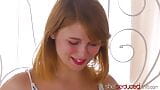 La ragazza di campagna Ginger Grey seduce la migliore amica Bianca Bangs snapshot 2