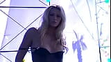 Rubia mojada y cachonda! Puta caliente obtiene su primera follada dp! snapshot 2