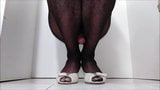 Fantastischer Beine-Job, der Bilder meines Freundes vom besten Freund betrachtet snapshot 1