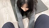 Fofa menina asiática na academia engana cara para nozes durante no nut novembro snapshot 4