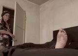 Горячая бабуля проникает в спальню зятя для большого черного члена snapshot 1