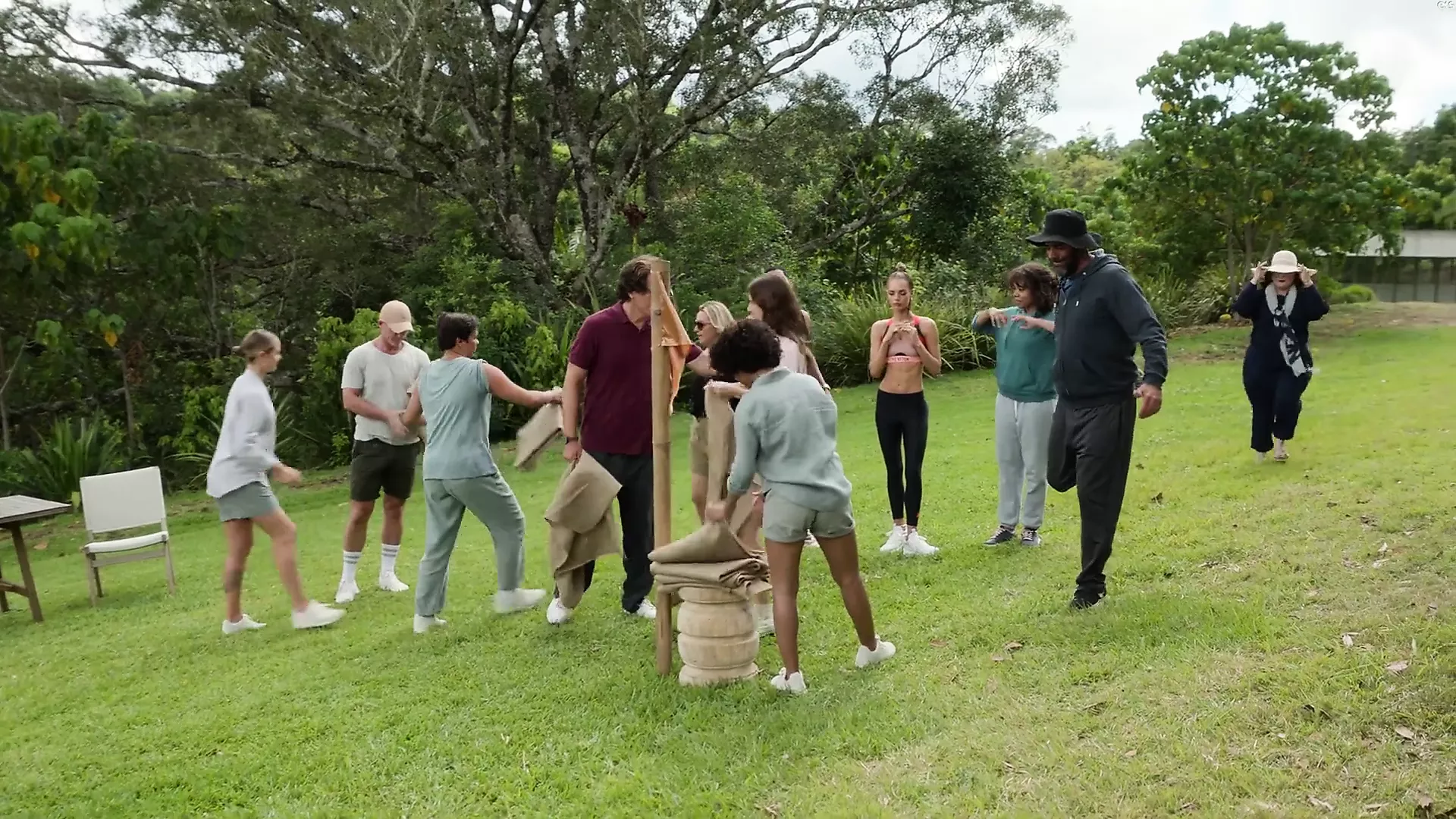 Samara Weaving - Nine Perfect Strangers s1e01-e03