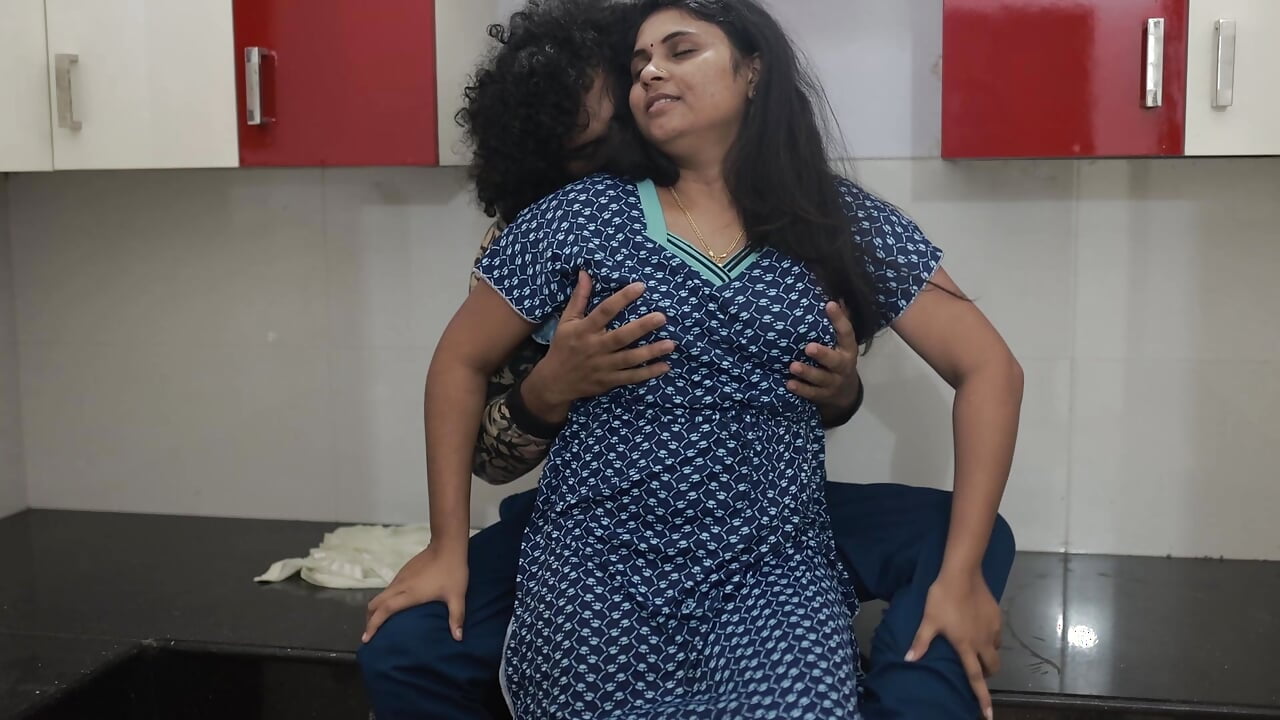 kitchen hot romance and ass lick with sex, Vaishnavy and Sharun Raj hot kitchen doggy sex, Mallu couple kitchen romance with sex