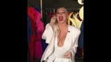 Christina Aguilera țâțe în ajunul Anului Nou snapshot 16