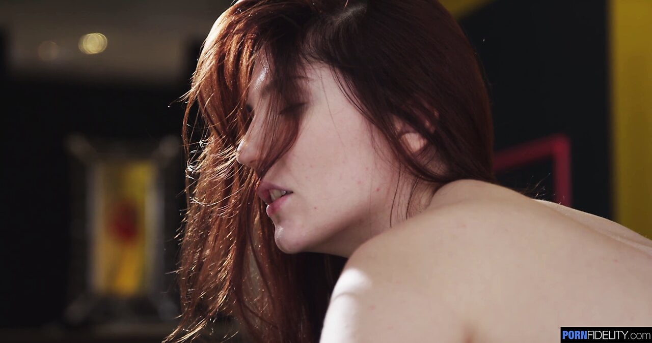 Mia Evans Spreads Her Hungry Holds