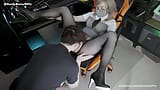 Smetti di giocare al tuo videogioco, gioca con me !!! ai ragazza scopata dal giocatore sulla sedia da gioco con sborrata sui suoi collant snapshot 1