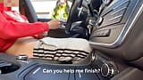 Güvenlik görevlisi kızın önünde arabada mastürbasyon yapıyorum ve cumming bitirmeme yardım etmesi için onu arıyorum snapshot 4
