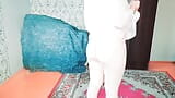 Gros cul blanc, tapette, travesti, robe violette snapshot 12