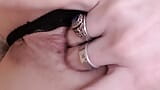 Quente buceta molhada com fio dental preto snapshot 9