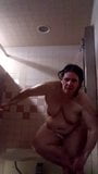 Nackt in der Dusche snapshot 4