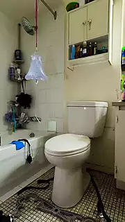 娘娘腔女仆厕所自我束缚灌肠| xHamster