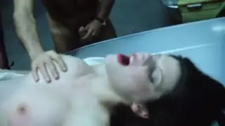 Keling, eshakni sikamiz