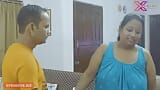 Pembantu rumah desi India dikongkek bos snapshot 2