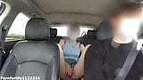 Chica cachonda masturbándose en el asiento trasero del taxi mientras los ojos del conductor están en la carretera snapshot 8