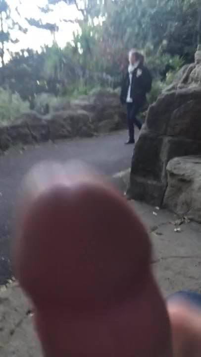 Wanking ở nơi công cộng
