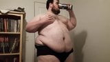 Maciço jovem superchub pearbear chugging gainer shake snapshot 2