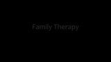 Stiefmutter & Stiefsohn Yoga - Lux Lissabon - Familientherapie snapshot 1