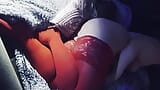 Calze rosse donna paffuta pallida si masturba snapshot 12