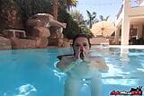 Atletica milf sofie marie scopata da amante appeso in piscina snapshot 4