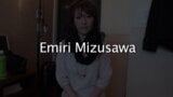 Emiri Mizusawa usa dei giocattoli per far venire la sua figa snapshot 1