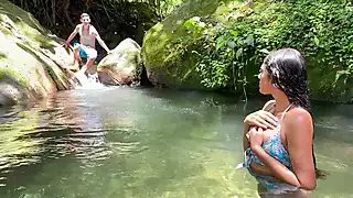 Azarova ishtirokidagi barcha porno videolar