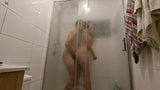 Leidenschaftlicher Sex in der Dusche - Latina snapshot 5