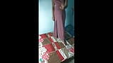 Desi bhabhi ki Pati ne sexy dress pahna kar Kiya majedar chudai roll play video snapshot 1