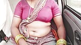 La cameriera indiana fa sesso in macchina, la telugu dice porcate. snapshot 17