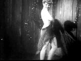 Roxie - Vintage Burlesque snapshot 9