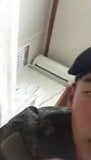 Корейский солдат показывает перед вебкамерой snapshot 4