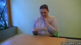 Fetter praller Arsch gibt ihm Massage und Blowjob snapshot 2