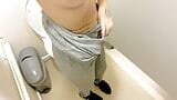 在公共厕所观看优雅的肮脏 poss pov 风格 snapshot 1