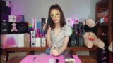 Sarah menuntut unboxing - kotak mainan seks terbesar sejauh ini snapshot 12