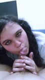 Colegiala americana chupando mi polla me corro en su cara snapshot 5